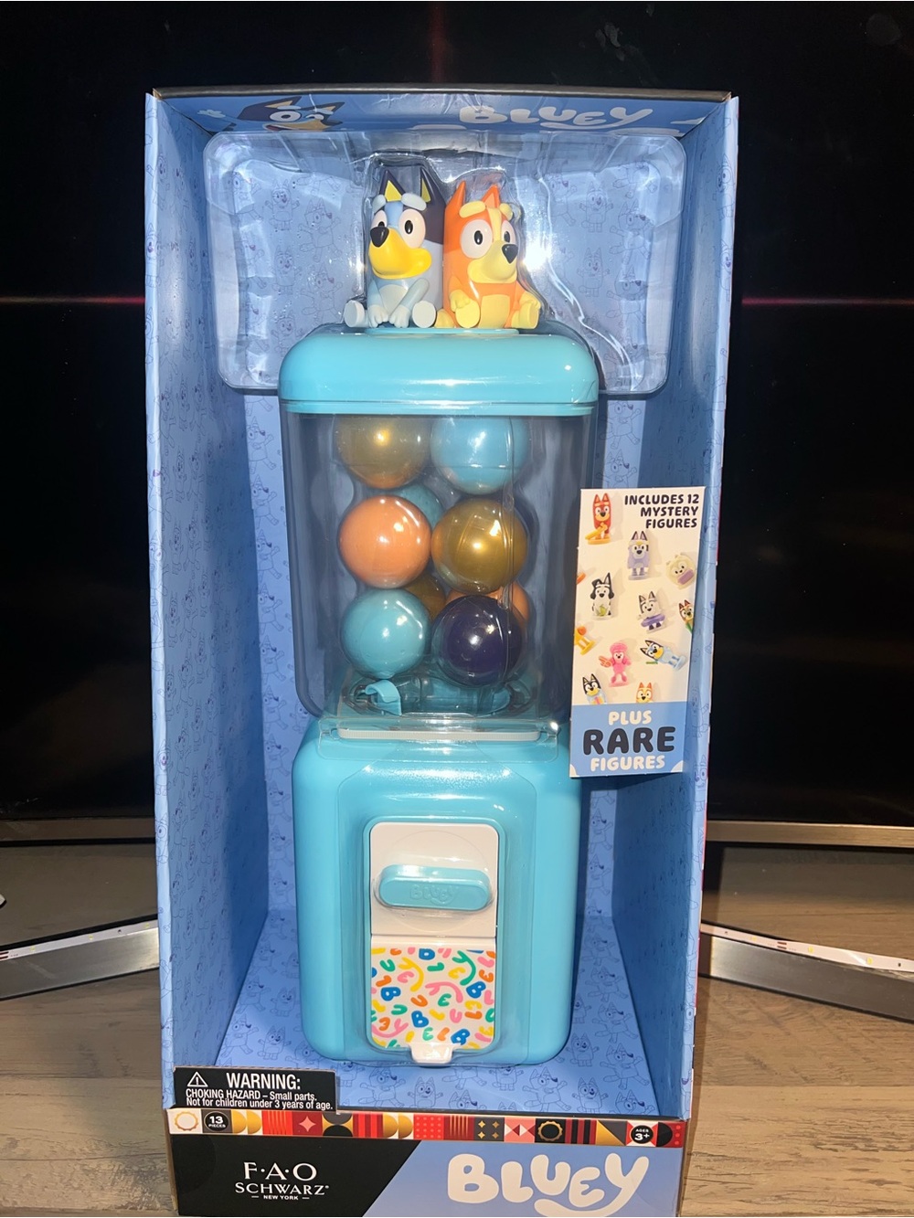 Bluey FAO Schwarz Mystery Capsule Chase
Vending Machine Throwback New RARE HTF